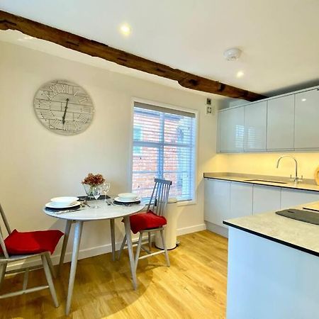 Tilly'S A Perfect Apartment In The Market Town Of レッドベリー エクステリア 写真